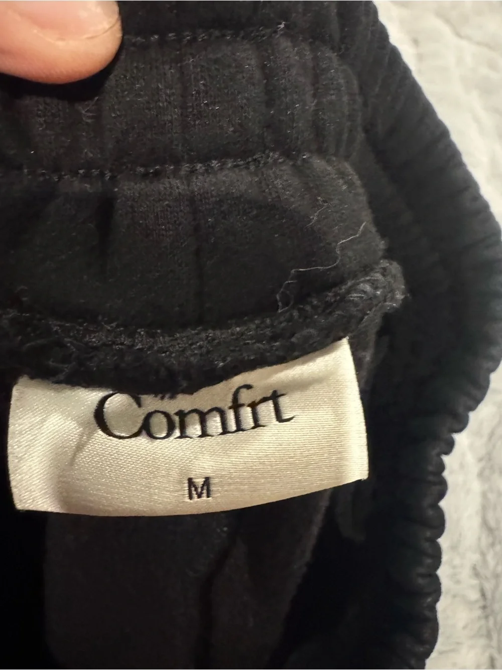 Comfrt Black Heavyweight Fleece Sweatpants Joggers Medium Like New. $50 OBO